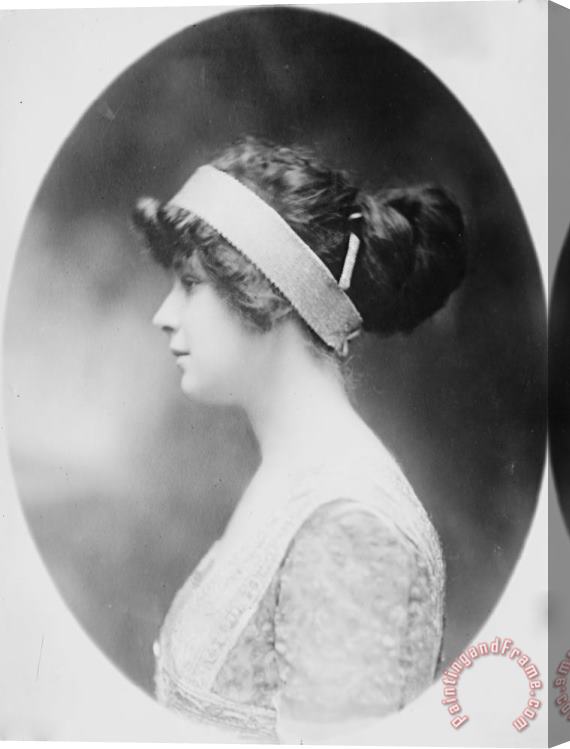 Others MADELEINE FORCE ASTOR (1893-1940). Second wife and widow of John Jacob Astor IV and survivor of the RMS Titanic. Photograph, c1912 Stretched Canvas Print / Canvas Art