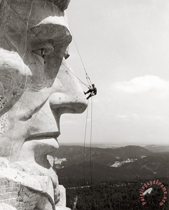 Scaling Mount Rushmore painting - Others Scaling Mount Rushmore Art Print
