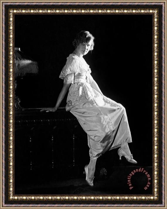 Others Marilyn Miller (1898-1936) Framed Print