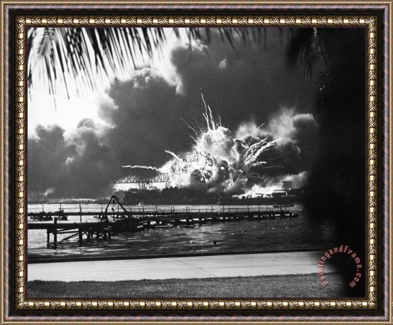 Others World War II: Pearl Harbor Framed Print