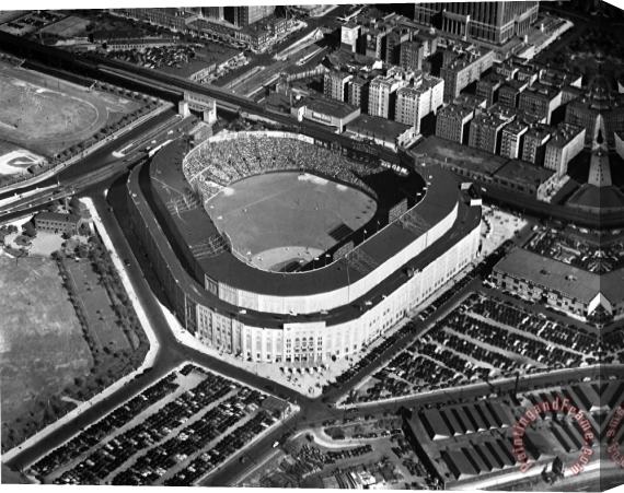 Others New York: Yankee Stadium Stretched Canvas Print / Canvas Art
