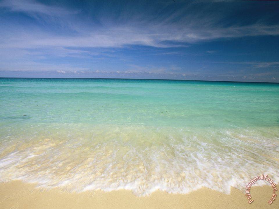 collection-clear-blue-water-and-wispy-clouds-along-the-beach-at-cancun